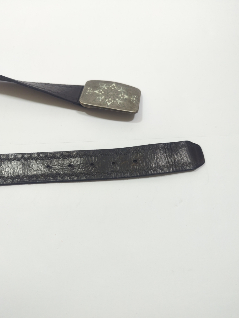 Fossil Black Leather Belt Unique Floral Design Square Distressed Buckle - Picture 5 of 8